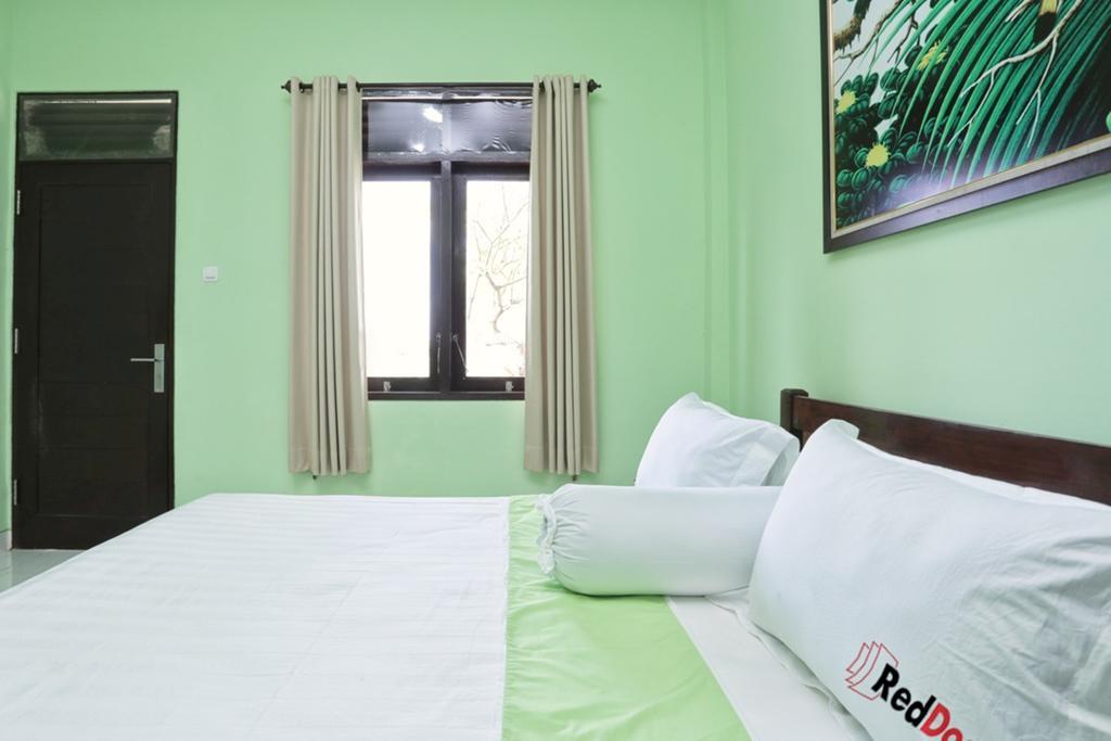Reddoorz @ Kerobokan Canggu Kuta Lombok Buitenkant foto
